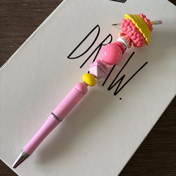 Strawberry Shortcake: Peach Blush handmade beaded pen - Picture 3 of 3